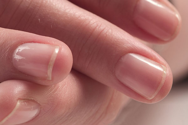 Czym jest i jakie są zalety manicure biologicznego?